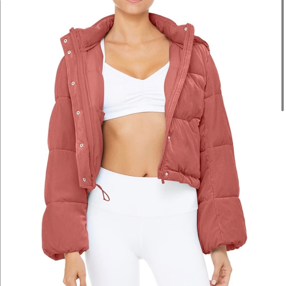 Alo Yoga Velvet Puffer